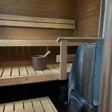 아파트 Maaseutumajoitus, Kukkasaari